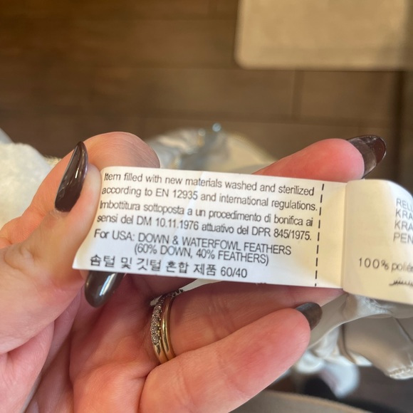 Zara downfilled puffer jacket L (fits more like a M) - Picture 9 of 10